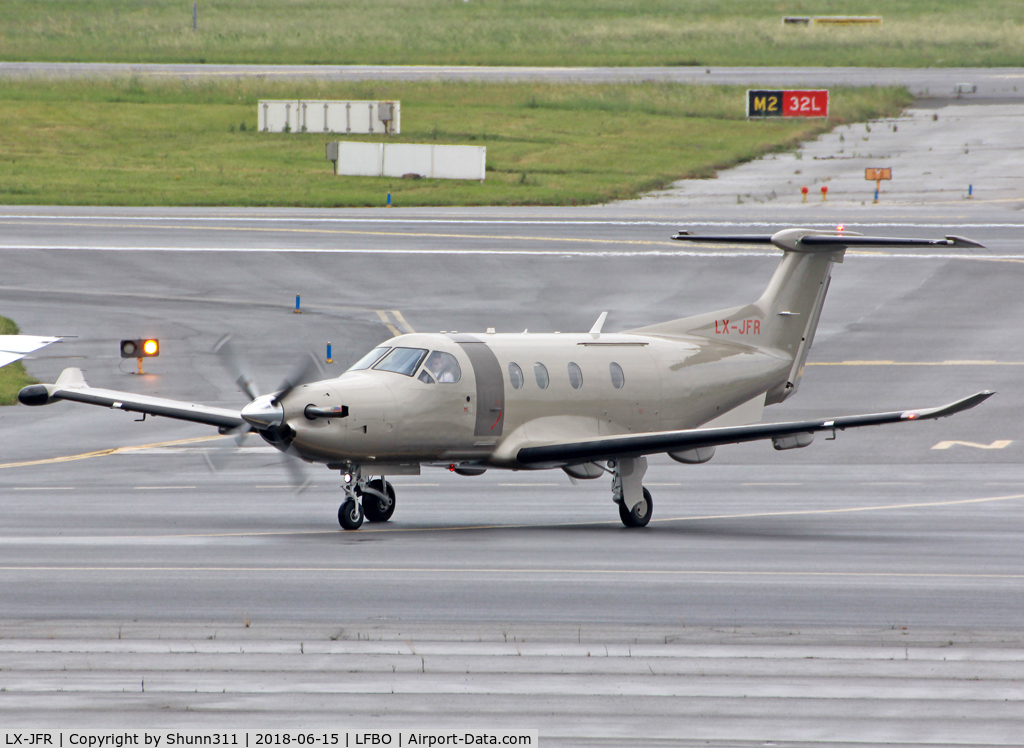LX-JFR, 2010 Pilatus PC-12/47E C/N 1233, Taxiing to the Genral Aviation area...
