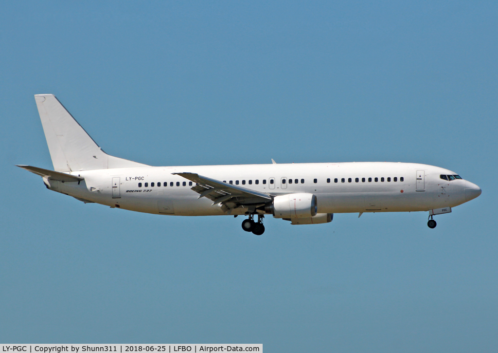 LY-PGC, 1992 Boeing 737-4S3 C/N 25596, Landing rwy 32L in all white c/s without titles... Tunisair summer lease 2018