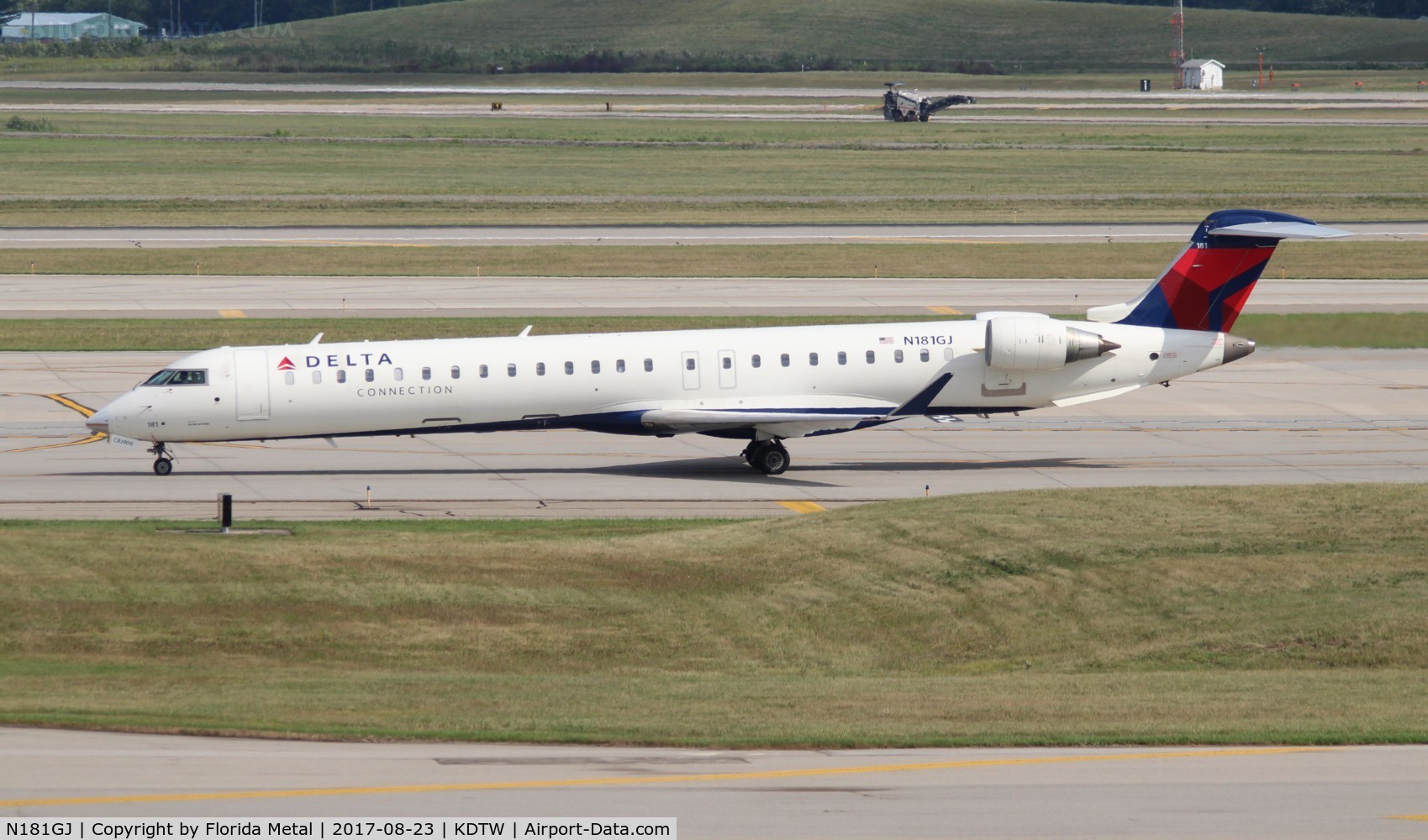 N181GJ, 2008 Bombardier CRJ-900 (CL-600-2D24) C/N 15204, DTW 2017