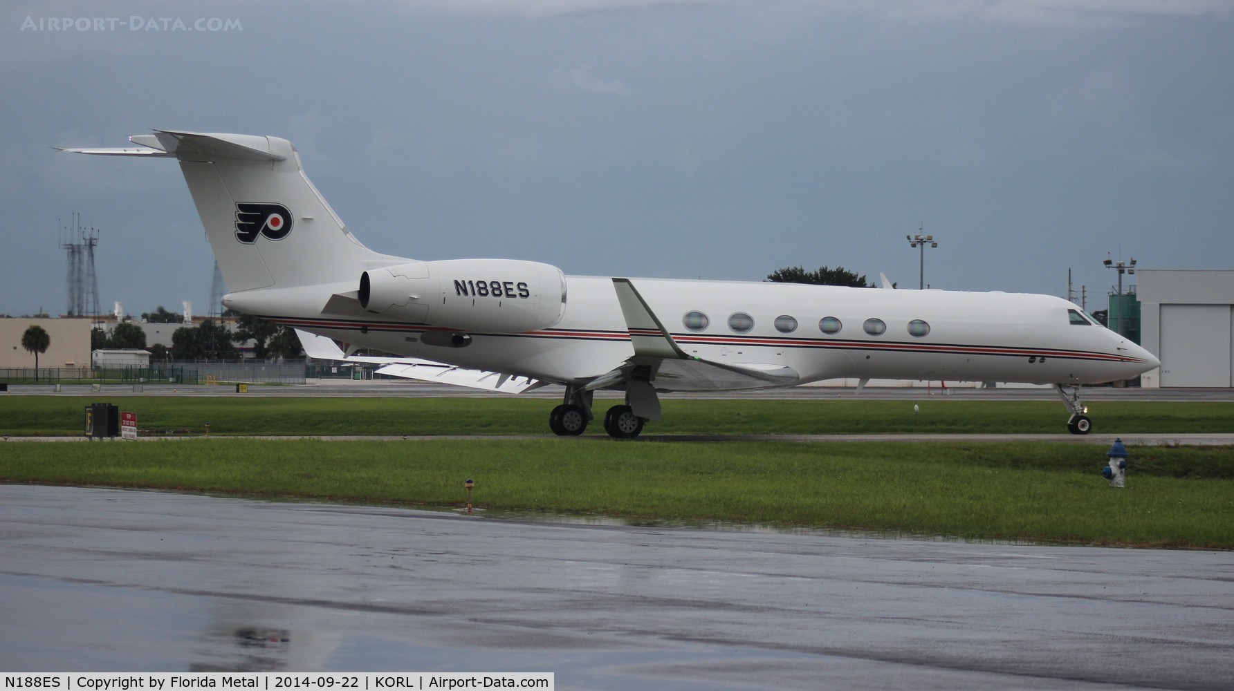 N188ES, 2001 Gulfstream Aerospace G-V C/N 629, ORL 2014