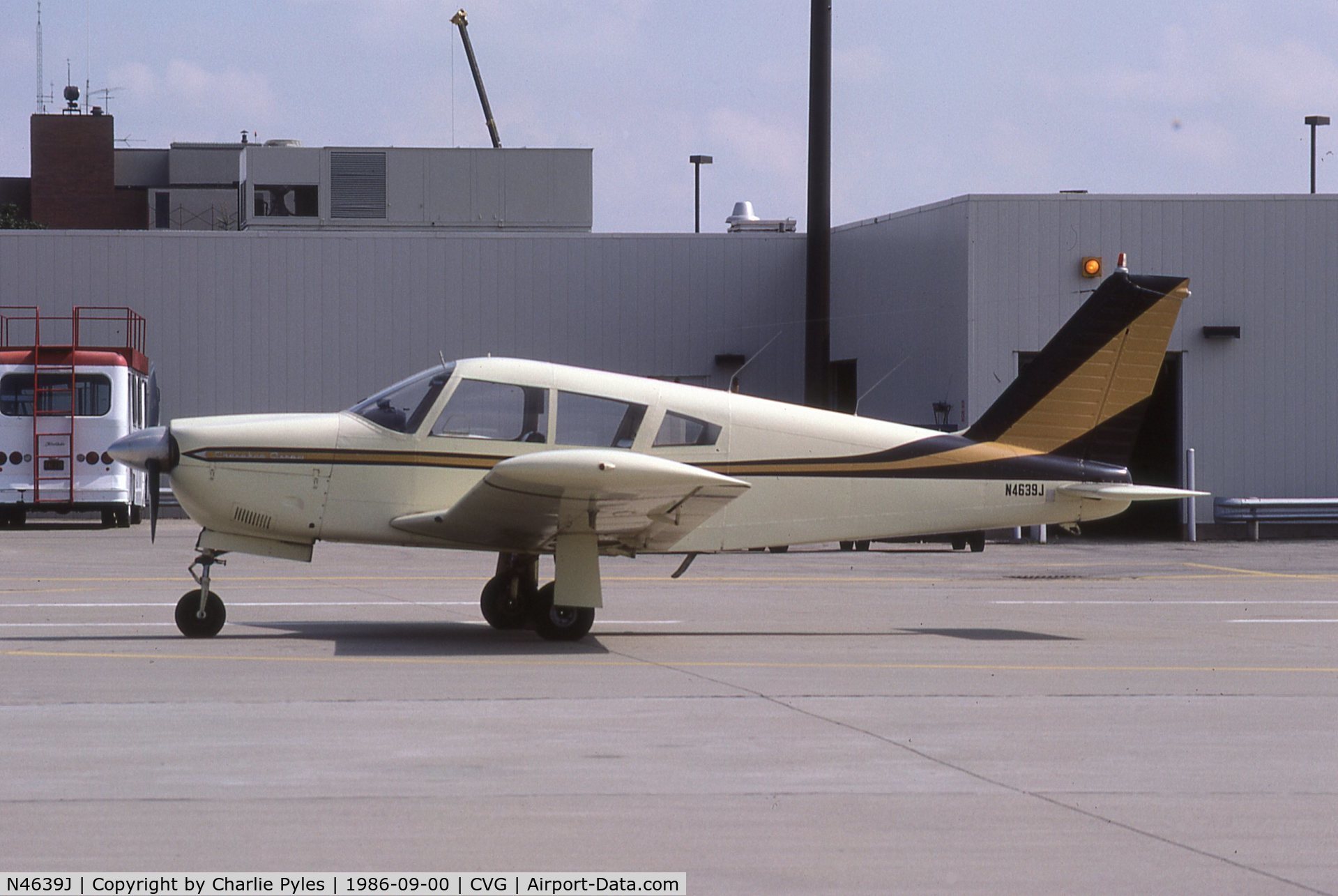 N4639J, 1968 Piper PA-28R-180 Cherokee Arrow C/N 28R-30529, AT CVG Gate 1
