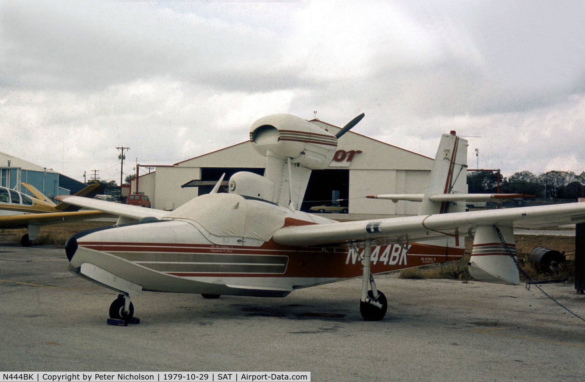 N444BK, Lake LA-4-200 Buccaneer Buccaneer C/N Not found N444BK, This Buccaneer was seen at San Antonio in October 1979.