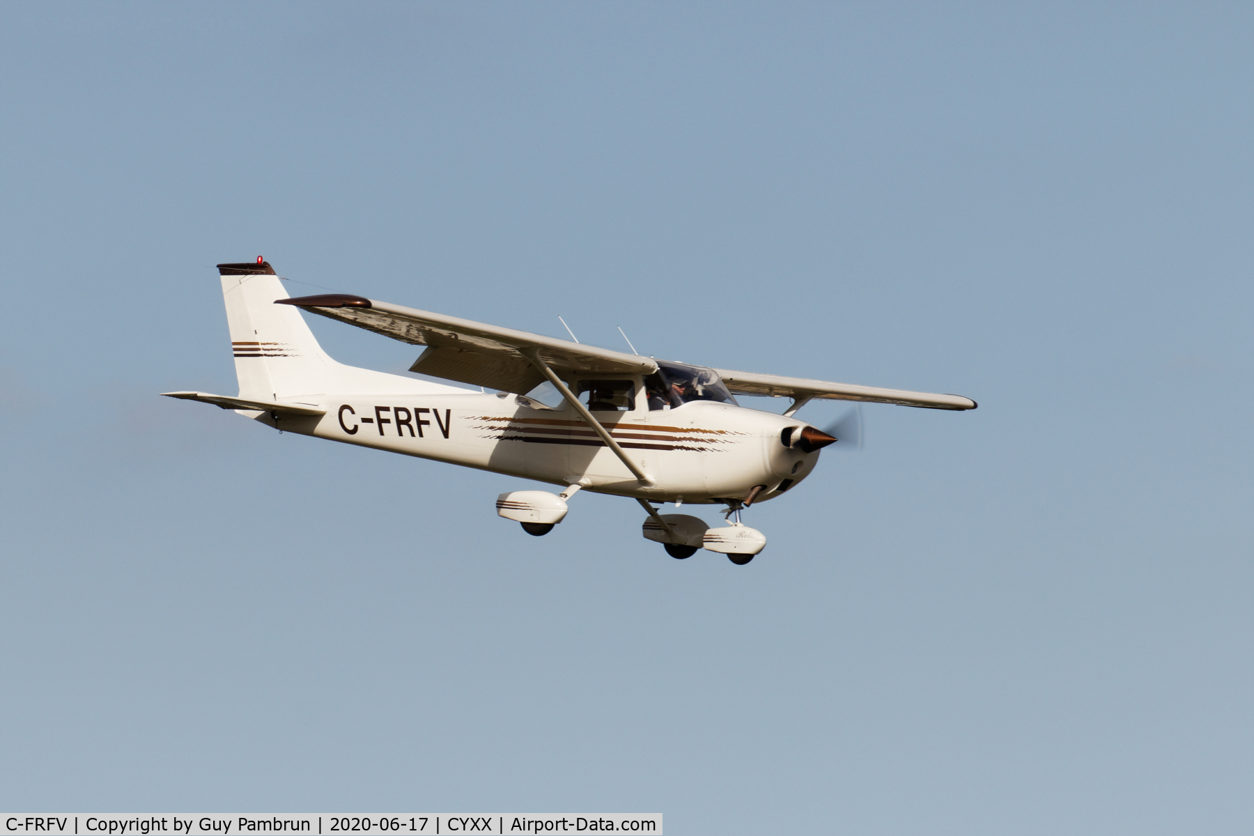 C-FRFV, 1973 Cessna 172M C/N 17261660, Landing
