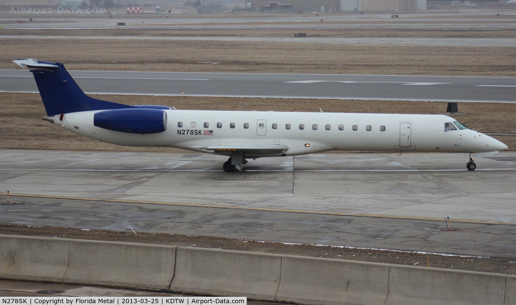 N278SK, 2001 Embraer EMB-145LR C/N 145370, DTW 2013