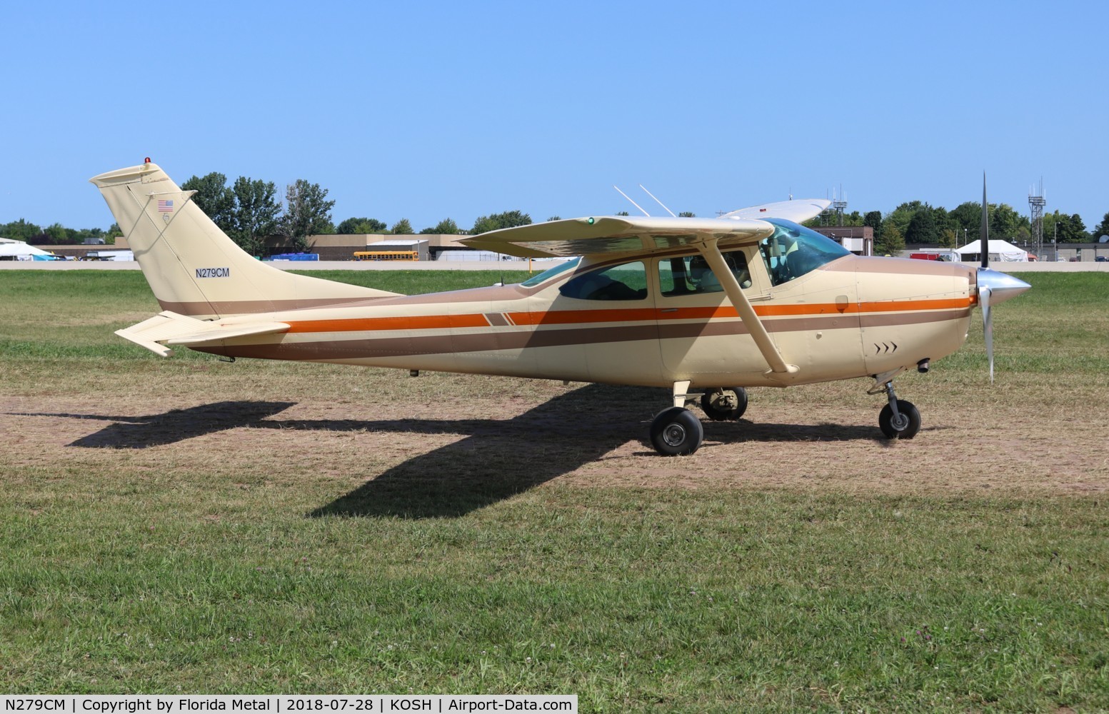 N279CM, 1969 Cessna 182M Skylane C/N 1825982, OSH 2018