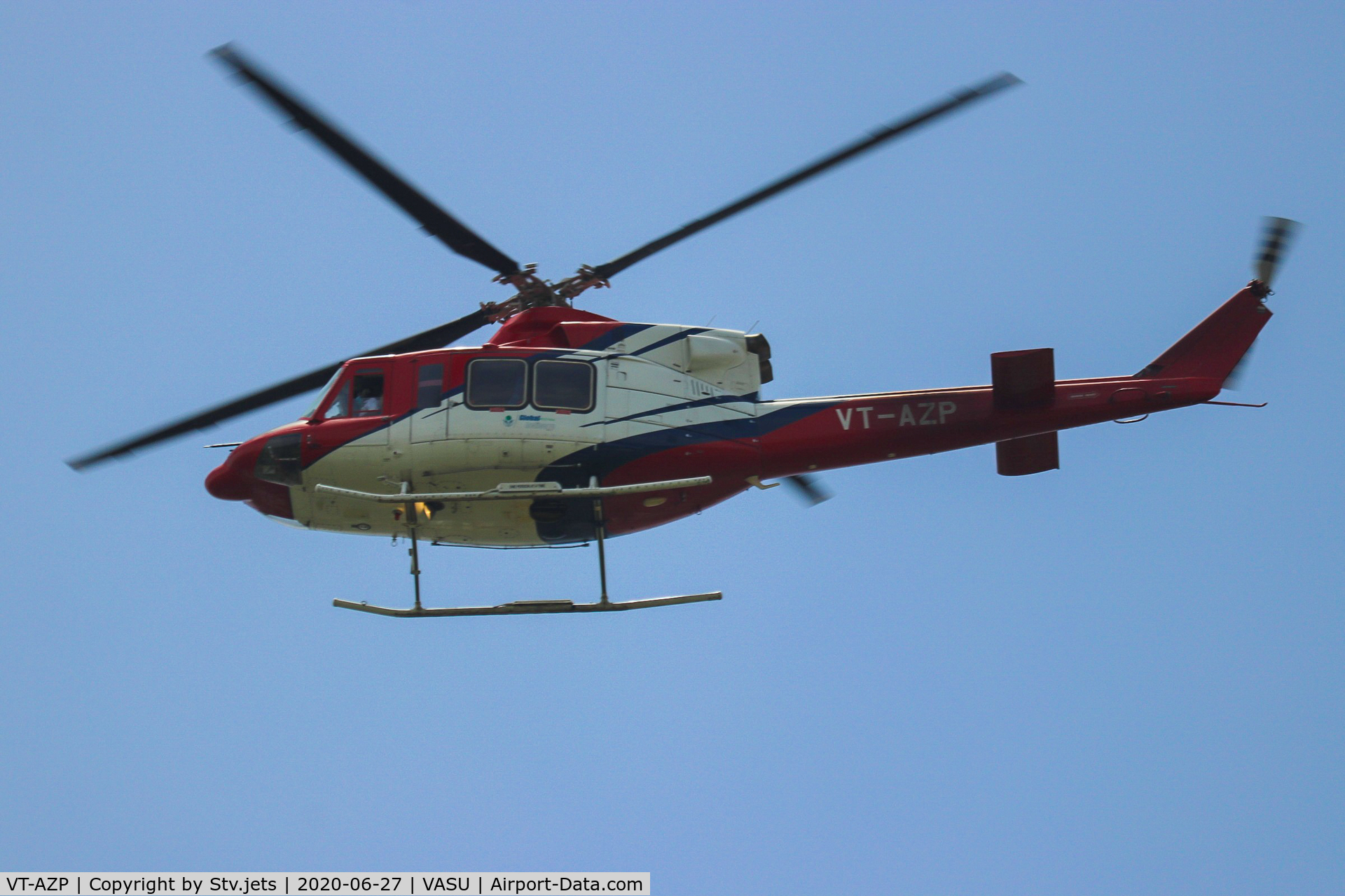VT-AZP, 2006 Bell 412EP C/N 36407, VT-AZP flying around STV