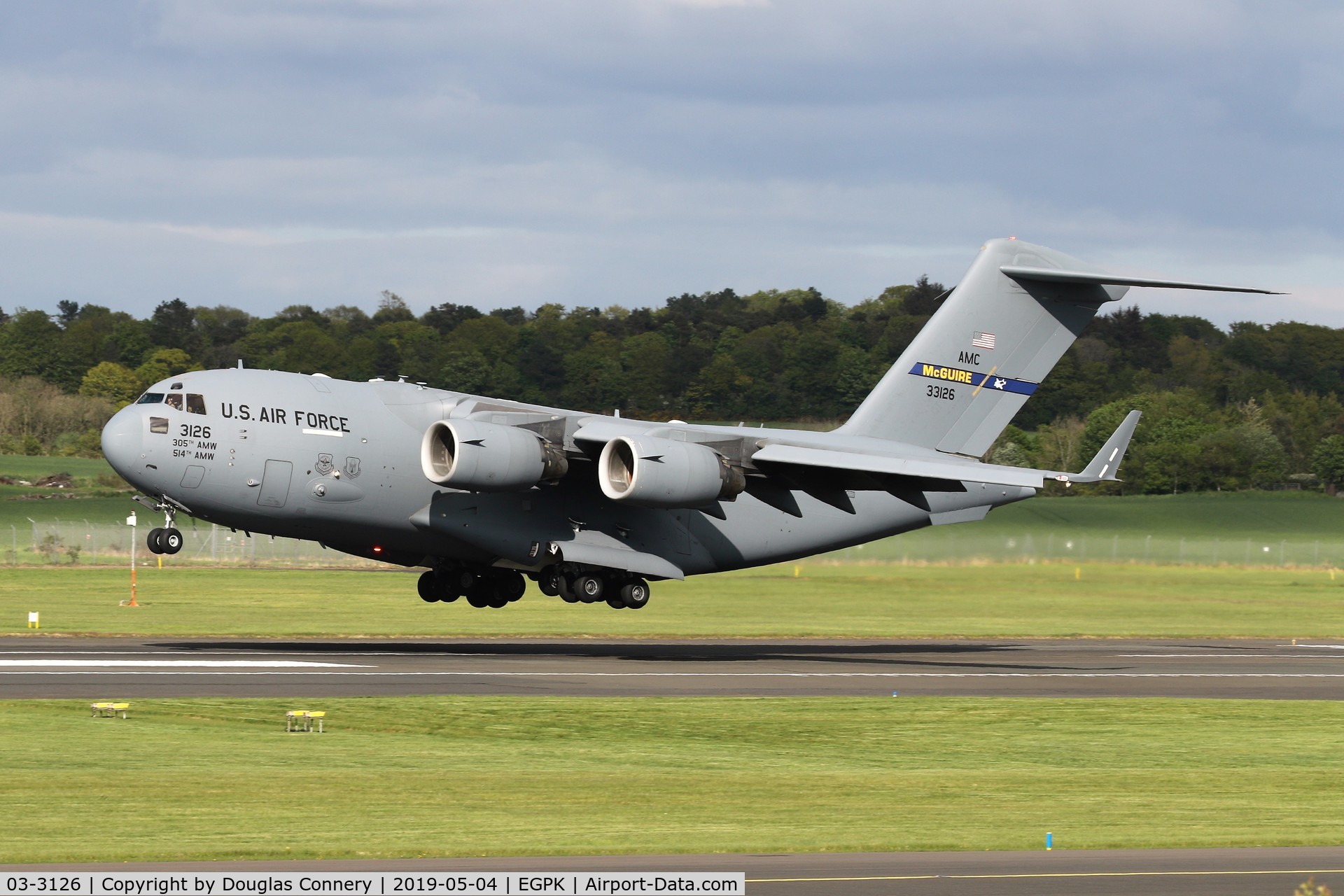 03-3126, 2003 Boeing C-17A Globemaster III C/N P-126, On finals for runway 30 at Prestwick C/S RCH784