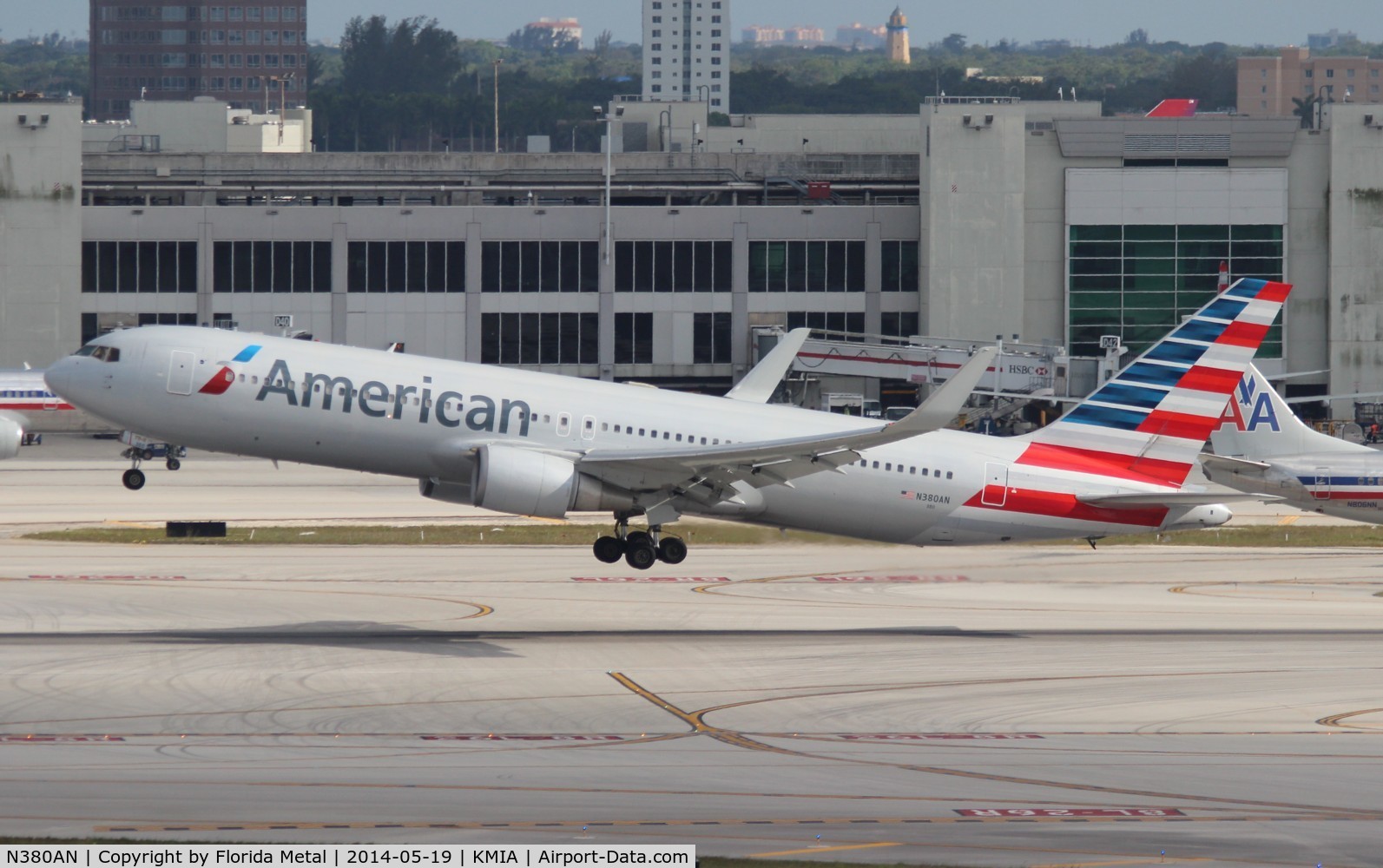 N380AN, 1993 Boeing 767-323 C/N 25449, MIA 2014