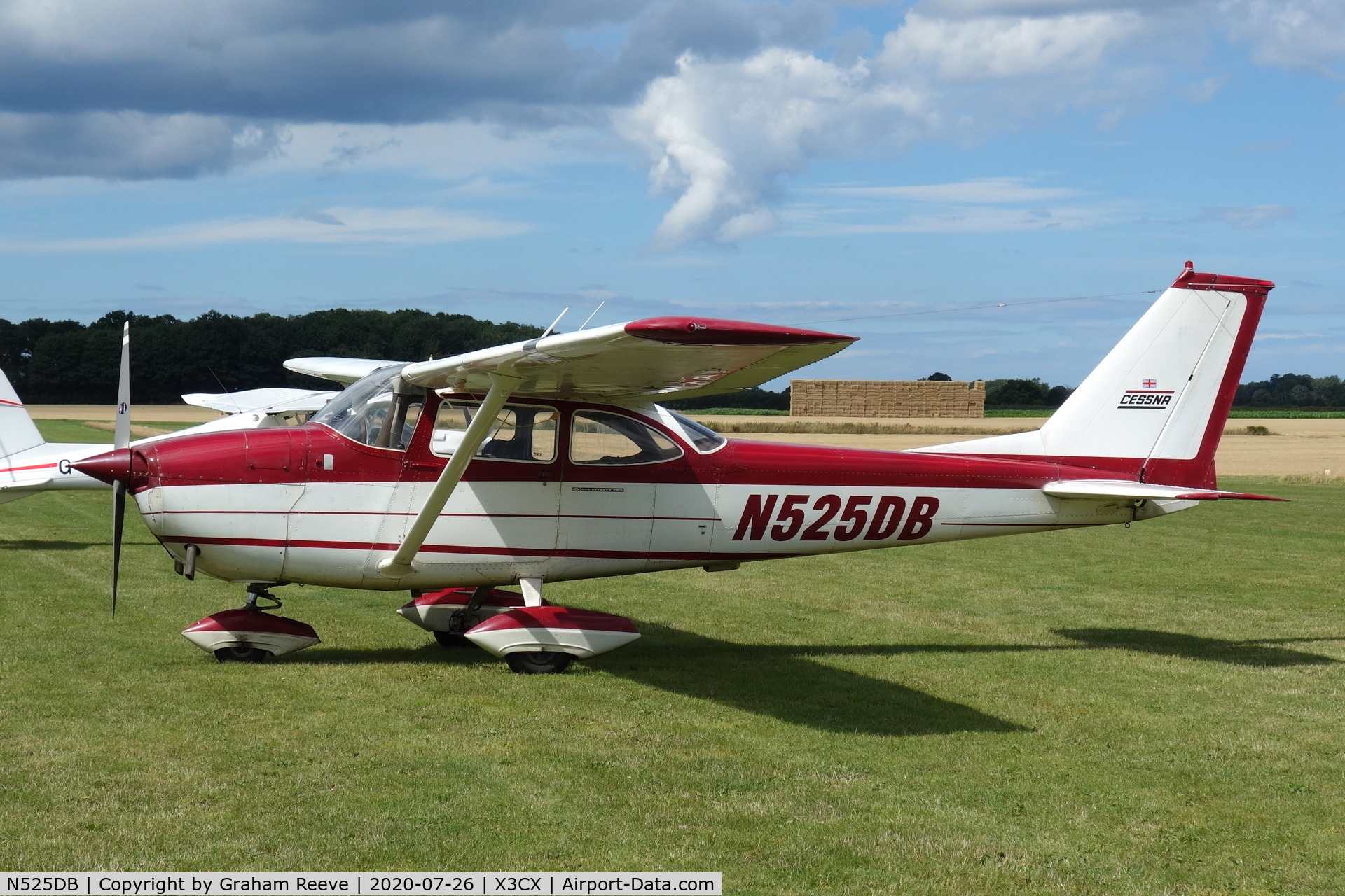 N525DB, Reims F172H Skyhawk C/N 0484, Parked at Northrepps.