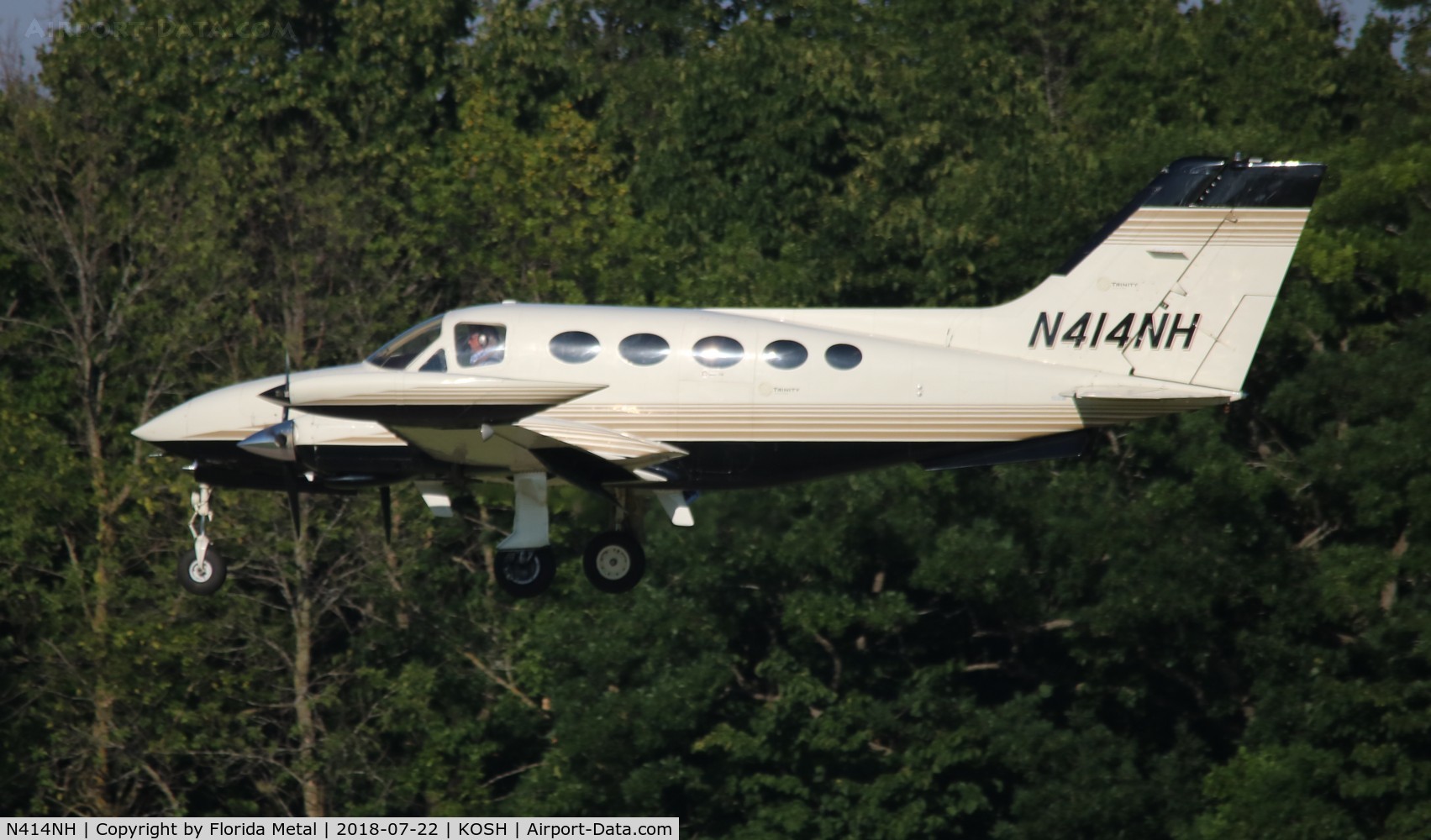 N414NH, 1975 Cessna 414 Chancellor Chancellor C/N 414-0640, OSH 2018