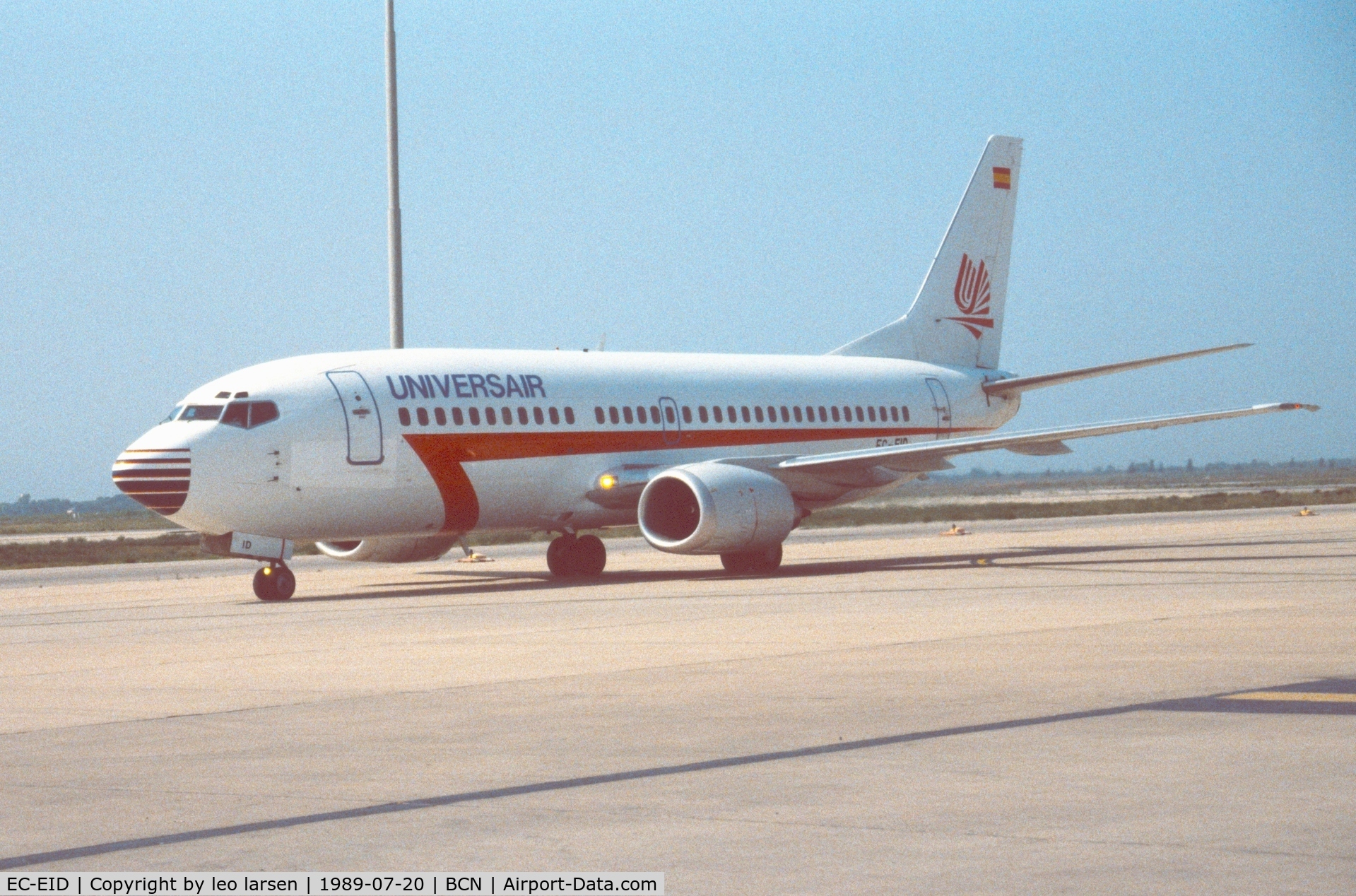 EC-EID, 1988 Boeing 737-3T0 C/N 23941, Barcelona 20.7.1989