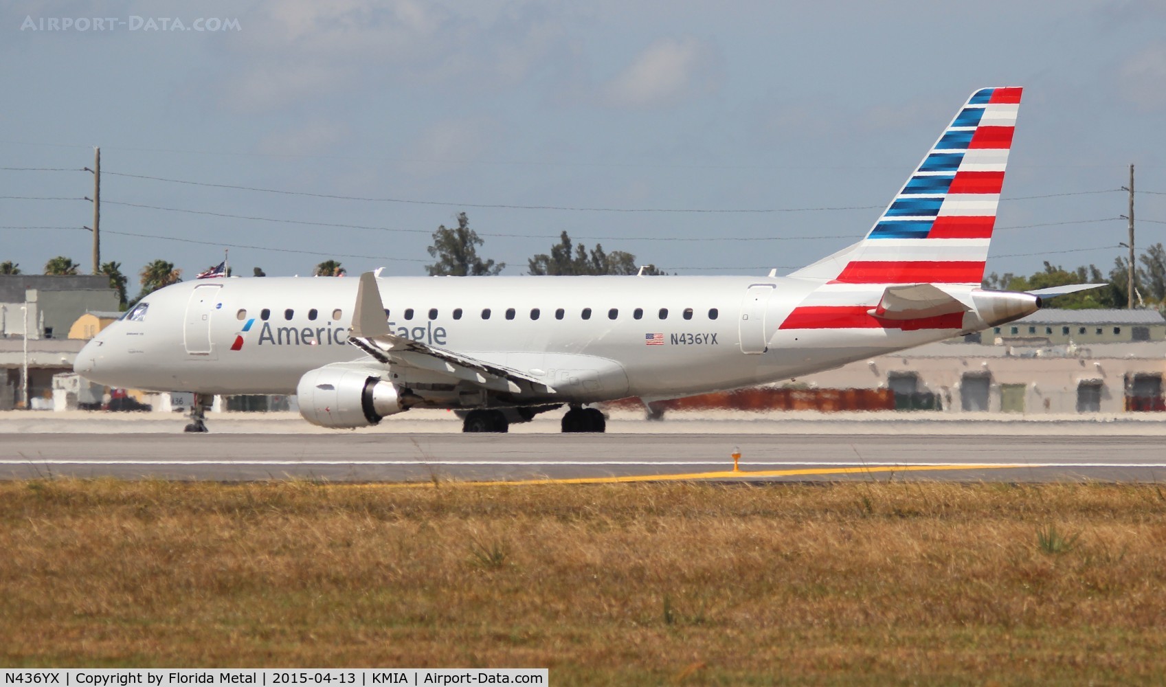 N436YX, 2014 Embraer 175LR (ERJ-170-200LR) C/N 17000424, MIA 2015