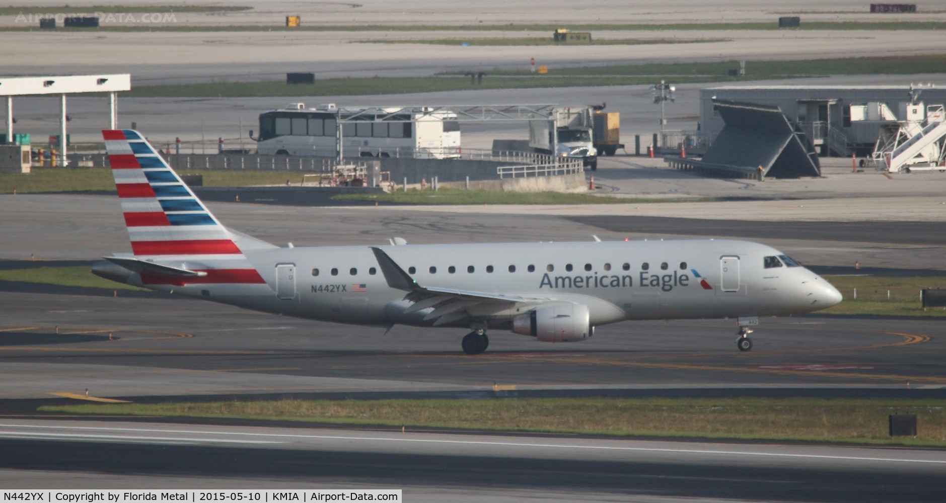 N442YX, 2015 Embraer 175LR (ERJ-170-200LR) C/N 17000446, MIA 2015