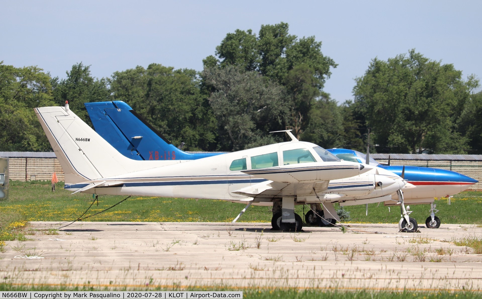 N666BW, Cessna 310J C/N 310J0141, Cessna 310J