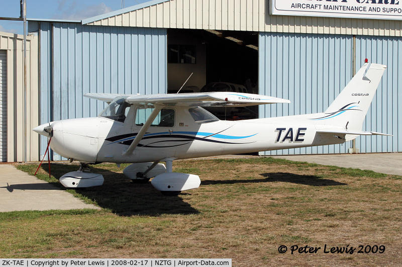 ZK-TAE, 1977 Cessna 152 C/N 15280188, Cessna TAE Ltd., Mt Maunganui