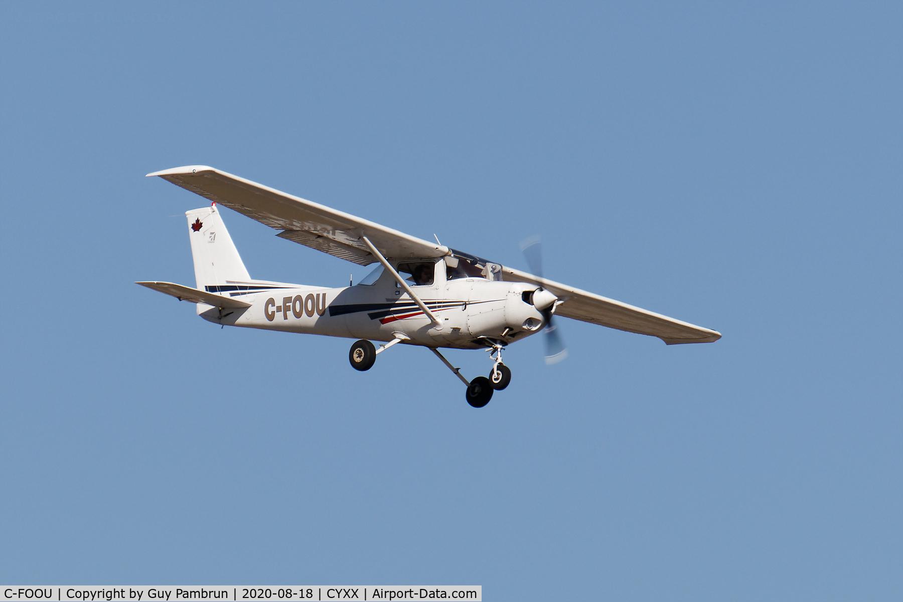 C-FOOU, 1978 Cessna 152 C/N 15282352, Landing on 19