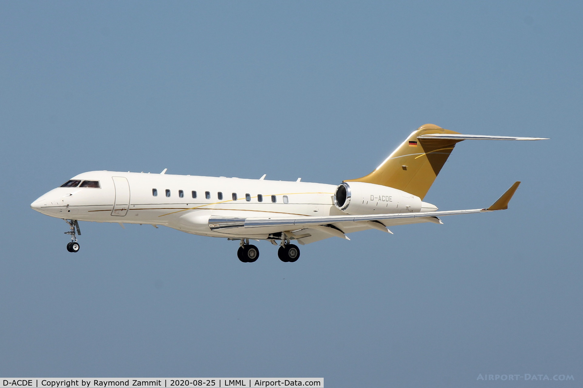 D-ACDE, 2010 Bombardier BD-700-1A11 Global Express C/N 9405, Bombardier BD-700 Global Express D-ACDE DC Aviation