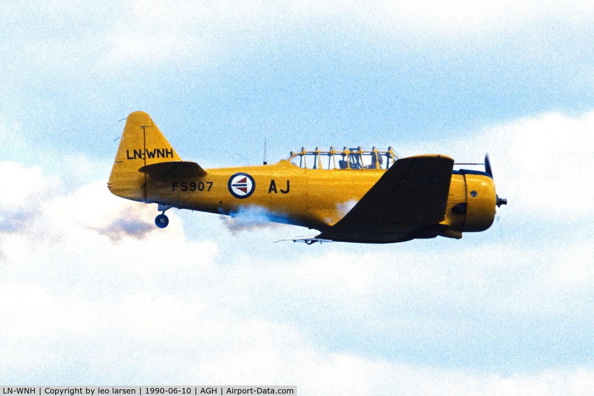 LN-WNH, 1941 North American AT-6D Harvard III C/N 88-14552 (41-33854), Ængelholm 10.6.1990