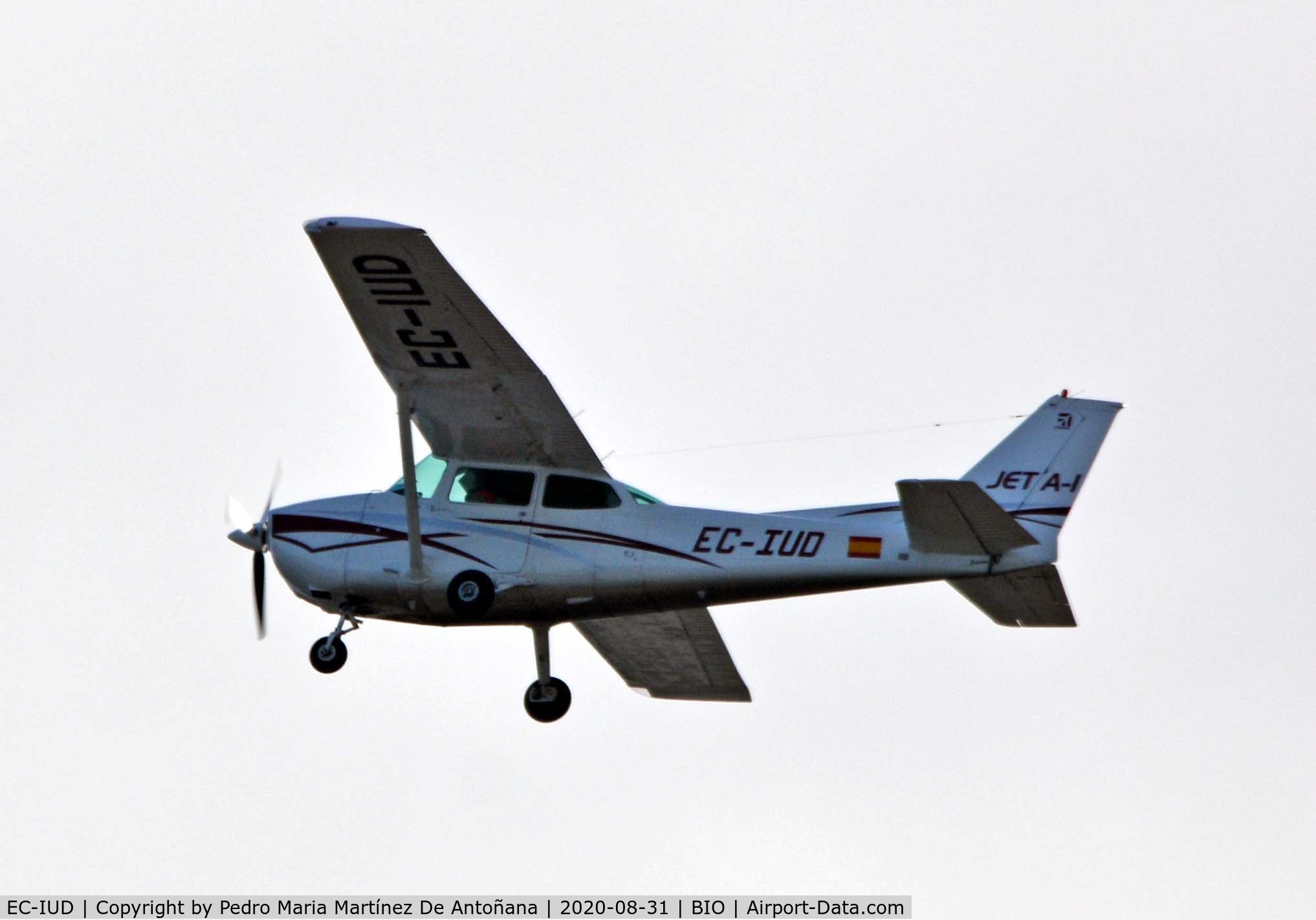 EC-IUD, 1978 Cessna 172N Skyhawk C/N 17270396, Aeropuerto de Loiu - Bilbao - Euskadi - España
