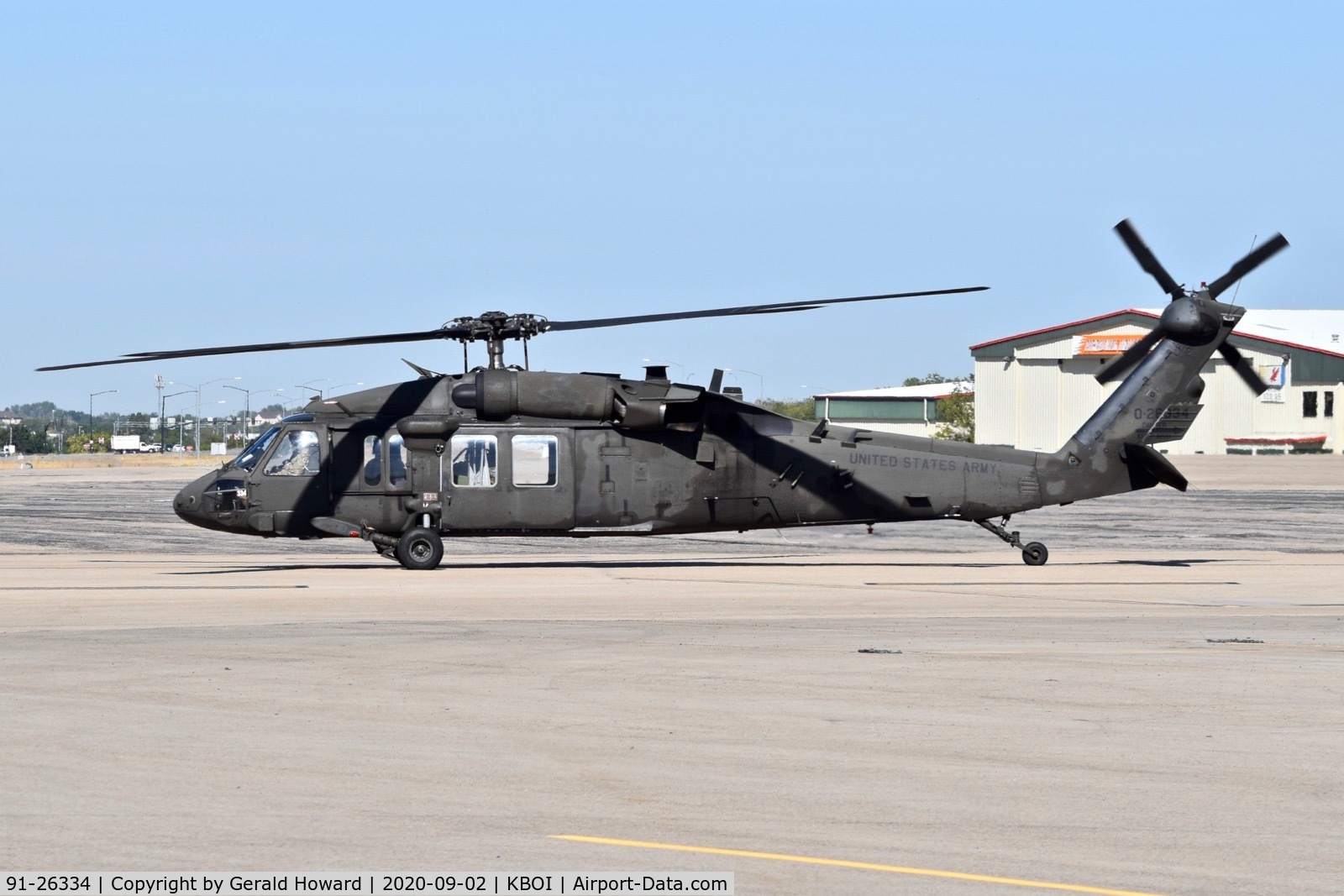91-26334, 1991 Sikorsky UH-60L Black Hawk C/N 70-1632, Taxiing to Alpha.