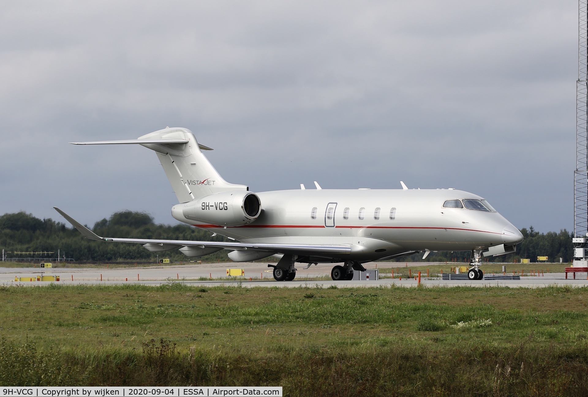 9H-VCG, 2014 Bombardier Challenger 350 (BD-100-1A10) C/N 20545, Taxiway U