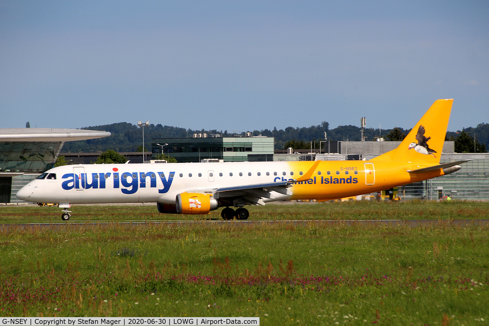 G-NSEY, 2014 Embraer 195STD (ERJ-190-200STD) C/N 19000671, Aurigny Air ERJ-195 @GRZ
