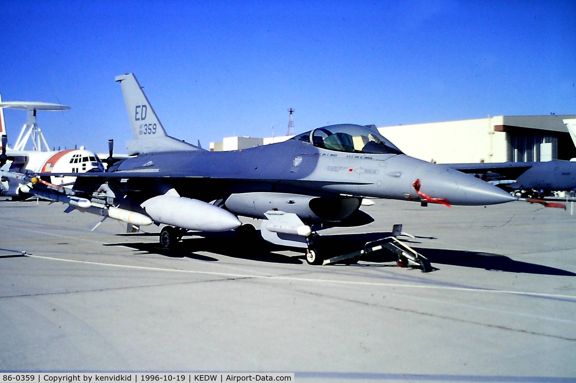 86-0359, 1986 General Dynamics F-16C Fighting Falcon C/N 5C-465, At the 1996 Edwards Open House.