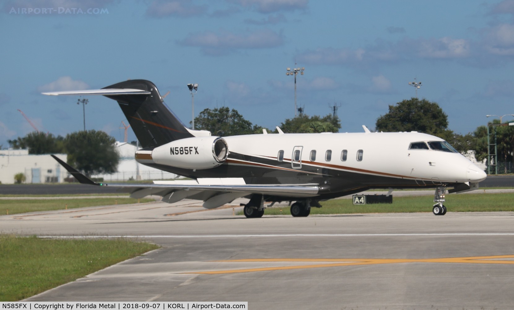 N585FX, 2017 Bombardier Challenger 350 (BD-100-1A10) C/N 20707, ORL 2018