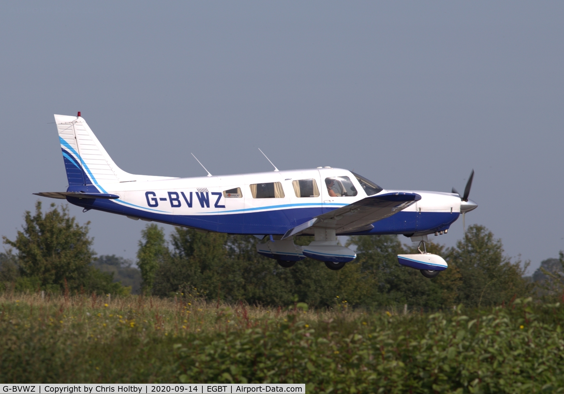 G-BVWZ, 1989 Piper PA-32-301 Saratoga C/N 32-06055, Landing at Turweston, Bucks