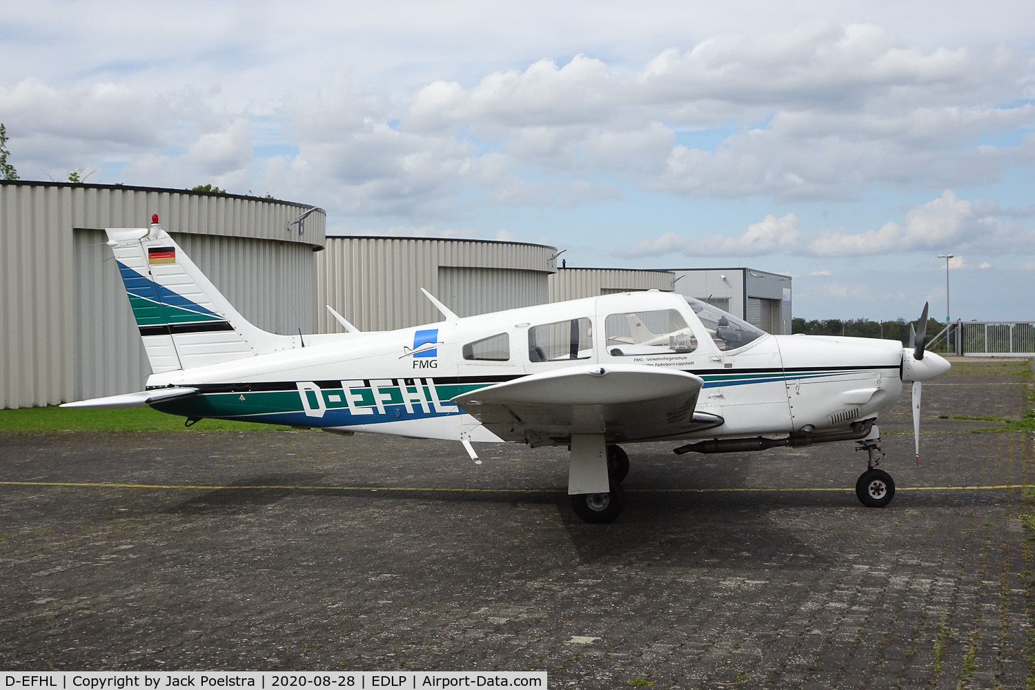 D-EFHL, Piper PA-28R.200 Cherokee Arrow II C/N 28R-7435246, D-EFHL of FMG at Paderborn airport