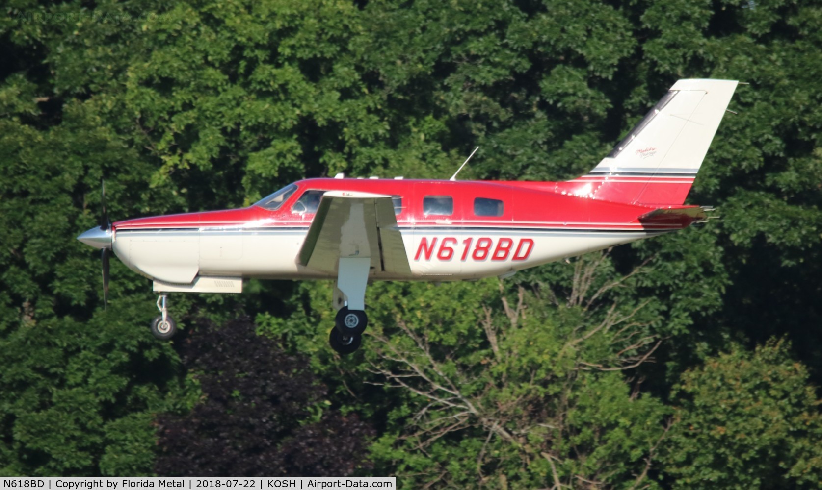 N618BD, 1989 Piper PA-46-350P Malibu Mirage C/N 4622047, OSH 2018