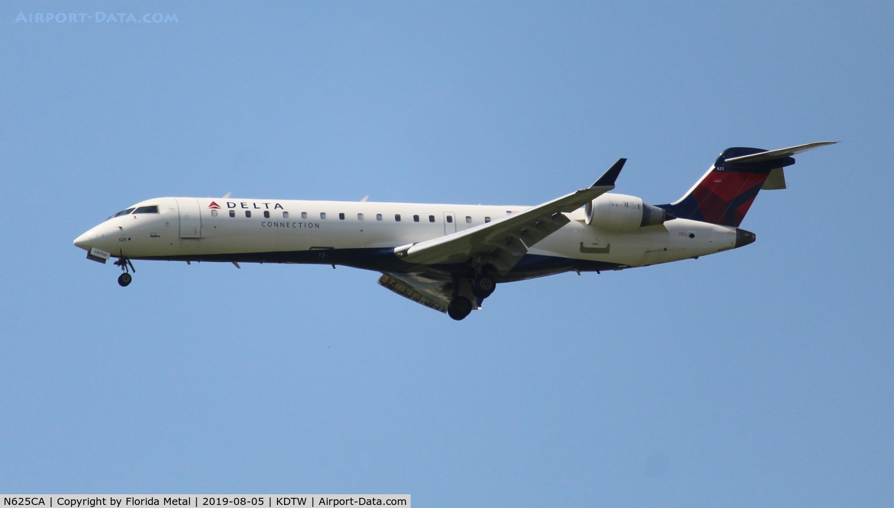 N625CA, 2003 Bombardier CRJ-700 (CL-600-2C10) Regional Jet C/N 10113, DTW 2019