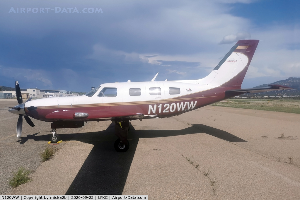 N120WW, 2001 Piper PA-46-500TP Meridian C/N 4697047, Parked