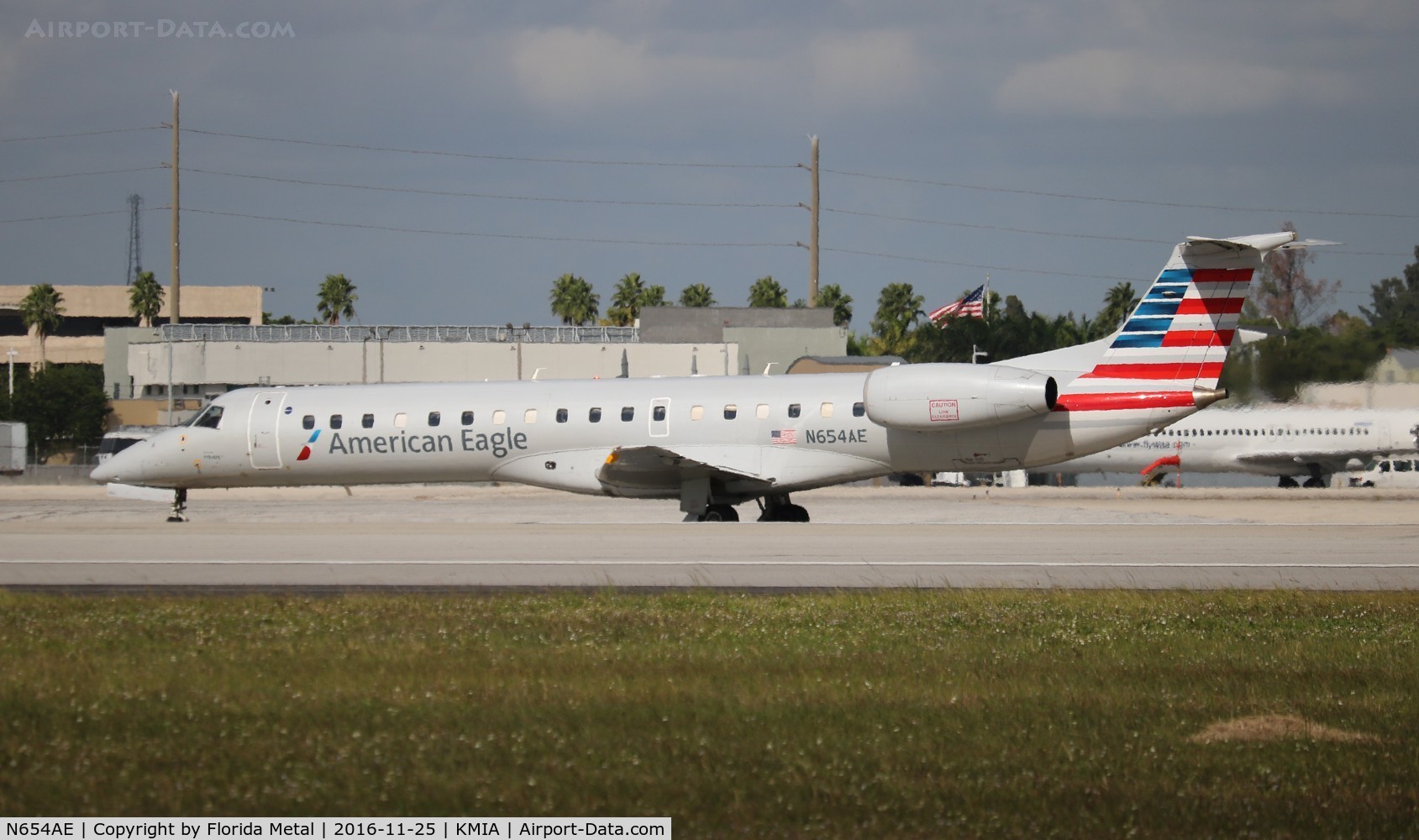 N654AE, 2001 Embraer ERJ-145LR (EMB-145LR) C/N 145437, MIA 2016