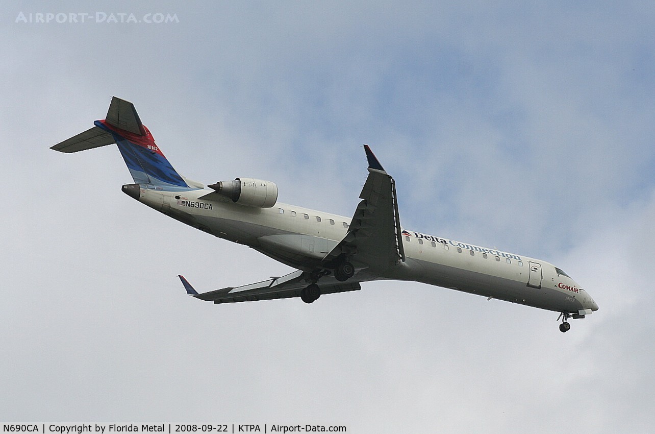 N690CA, 2004 Bombardier CRJ-700 (CL-600-2C10) Regional Jet C/N 10182, TPA 2008