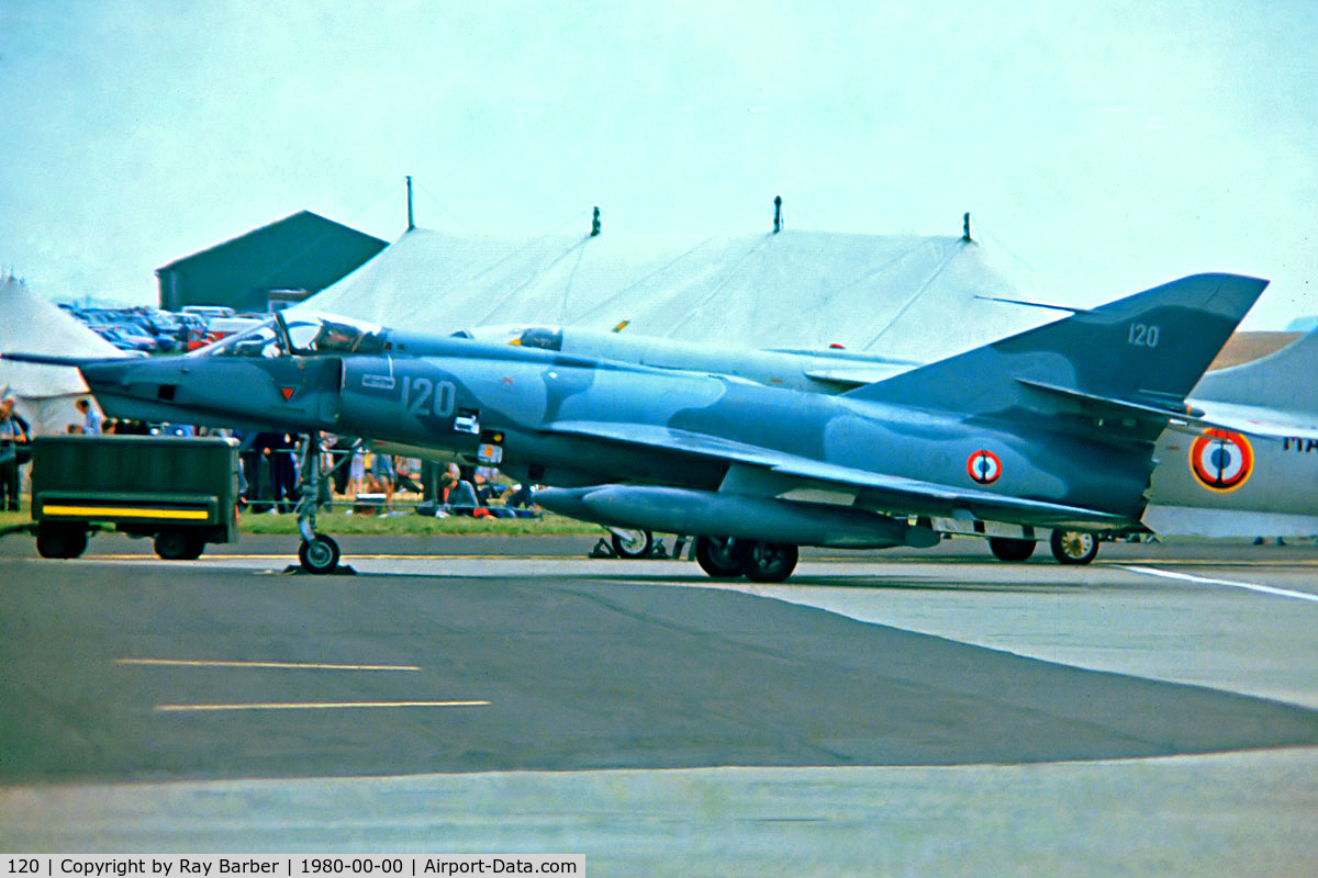 120, Dassault Etendard IV.P C/N 120, 120   Dassault Etendard IV.P [120] (French Navy) (Place & Date unknown)~G  @ 1980's