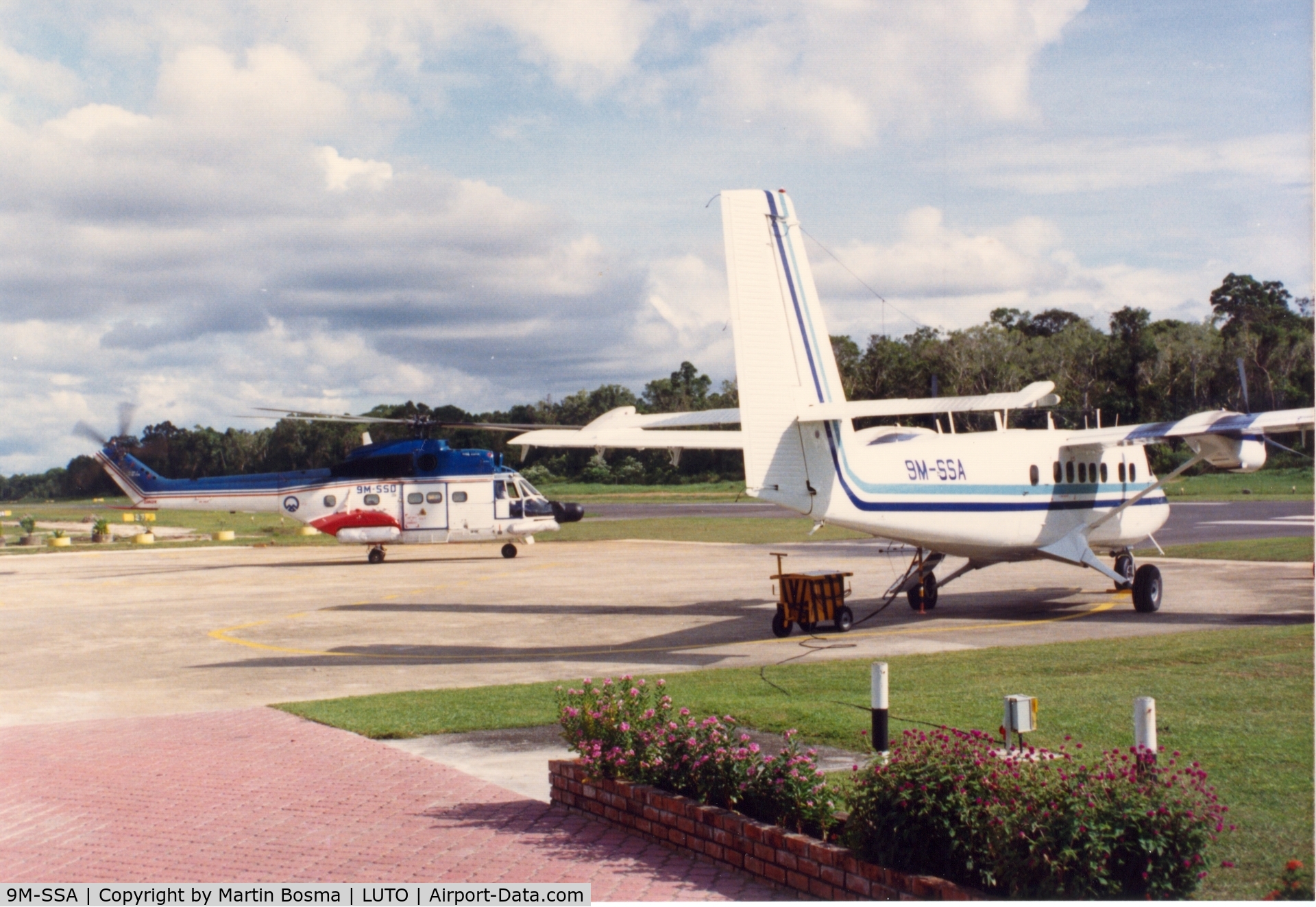 9M-SSA, 1979 De Havilland Canada DHC-6-310 Twin Otter C/N 651, 9M-SSA At Shell LUtong Airport at Lutong, Miri, Sarawak, Malaysia, Autumn 1989