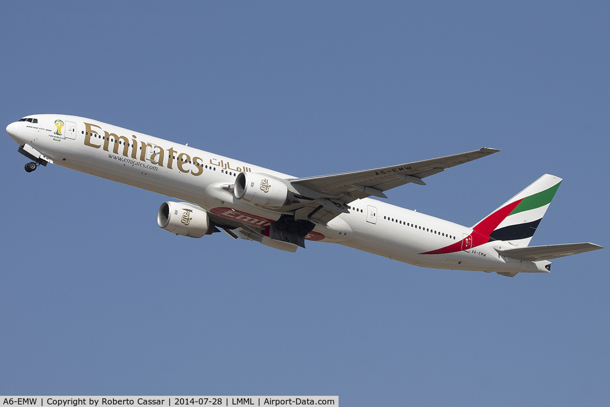 A6-EMW, 2003 Boeing 777-31H C/N 32700, Runway 31