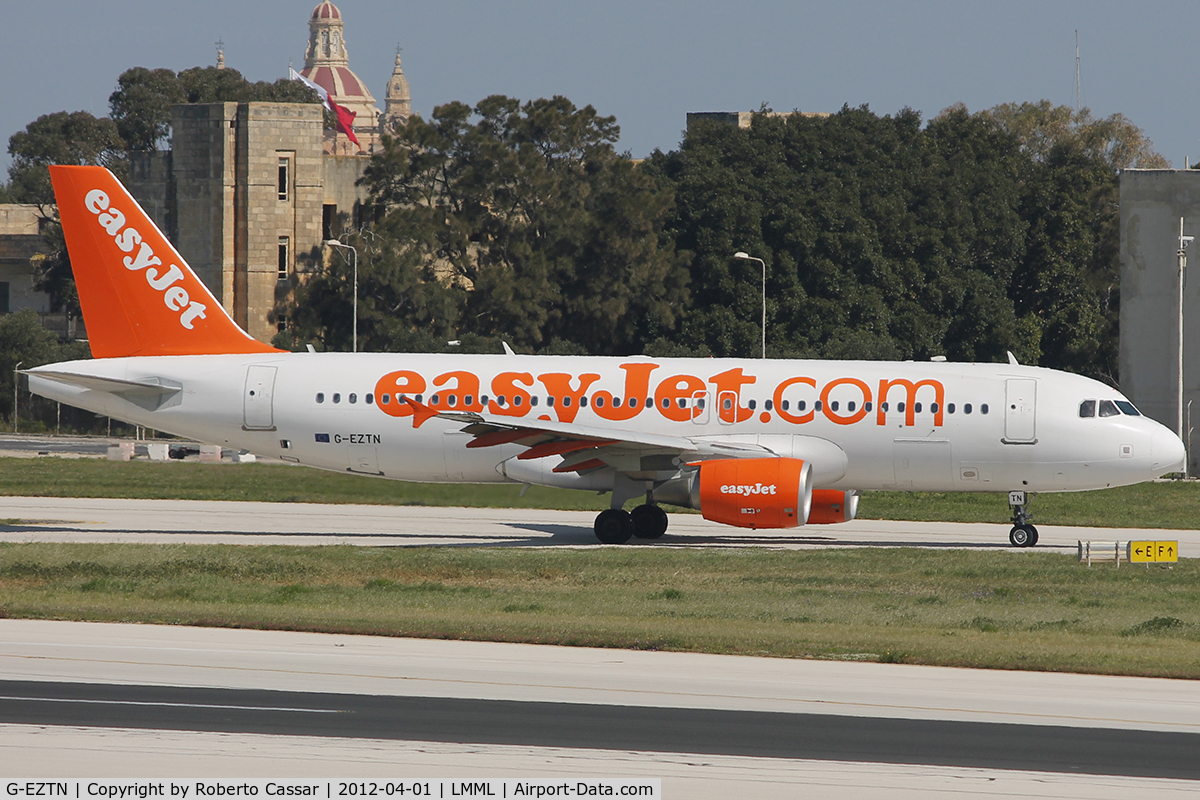 G-EZTN, 2009 Airbus A320-214 C/N 4006, Entering Park 9