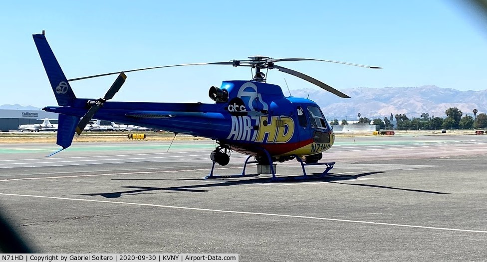 N71HD, 2004 Eurocopter AS-350B-2 Ecureuil Ecureuil C/N 3849, Chopper on the ground at Van Nuys Airport