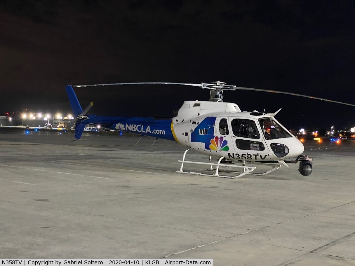 N358TV, 2004 Eurocopter AS-350B-2 Ecureuil Ecureuil C/N 3788, Newschopper 4 Alpha taking a dinner break at Long Beach Airport