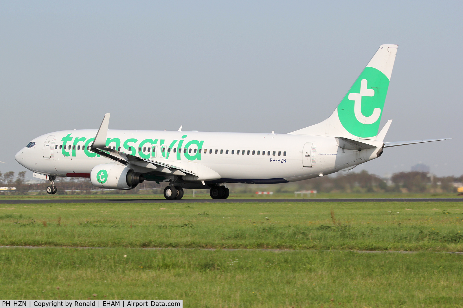 PH-HZN, 2004 Boeing 737-8K2 C/N 32943, at spl