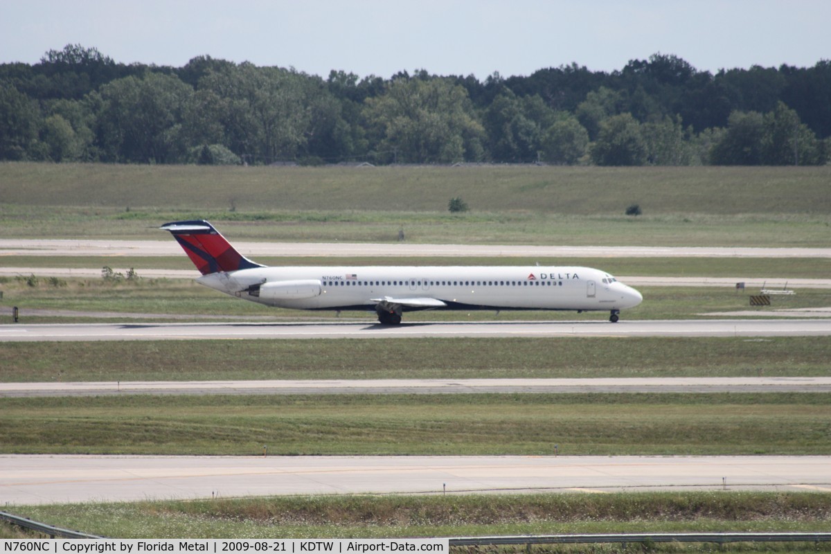 N760NC, 1976 McDonnell Douglas DC-9-51 C/N 47708, DTW spotting 2009