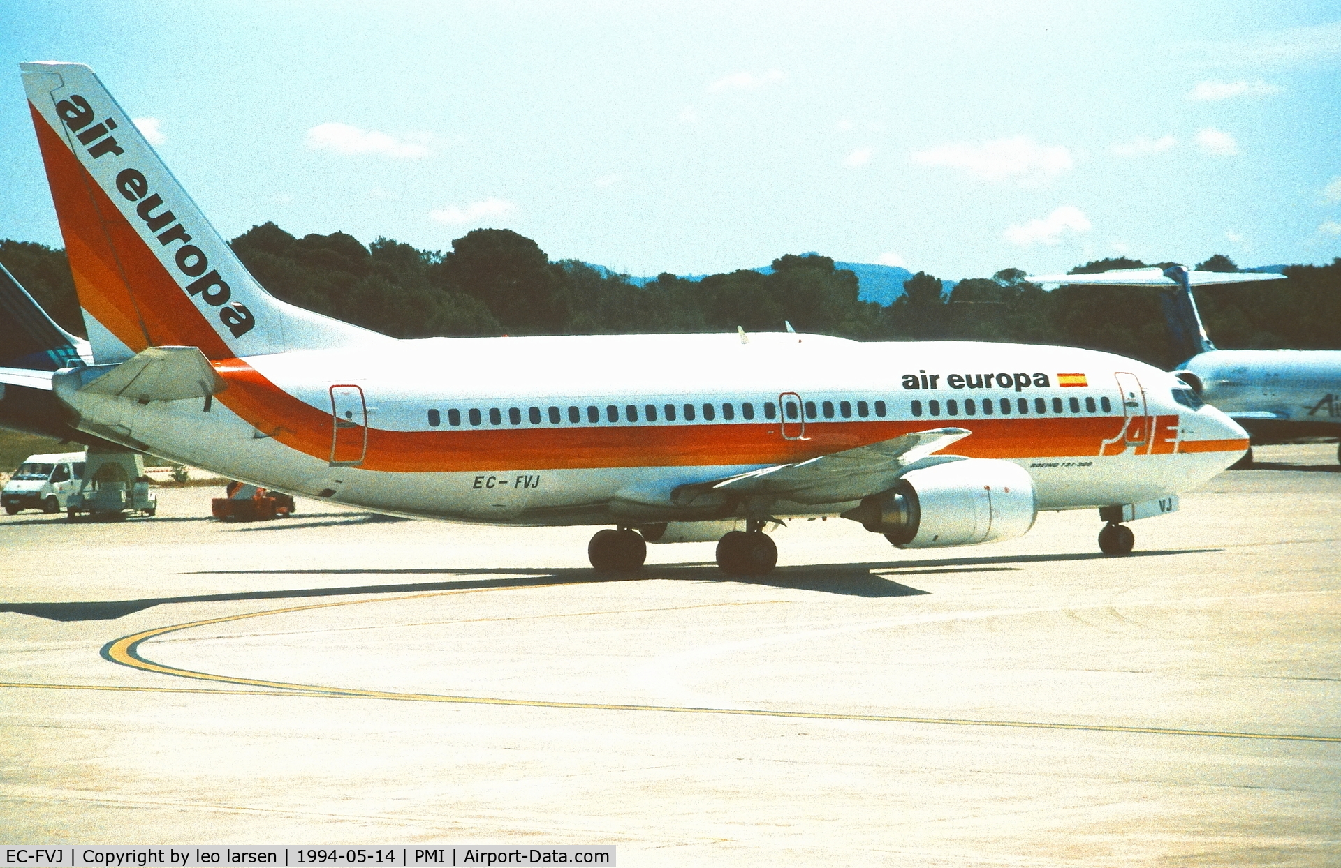 EC-FVJ, 1988 Boeing 737-3Y0 C/N 24256, Palma de Mallorca 14.5.1994