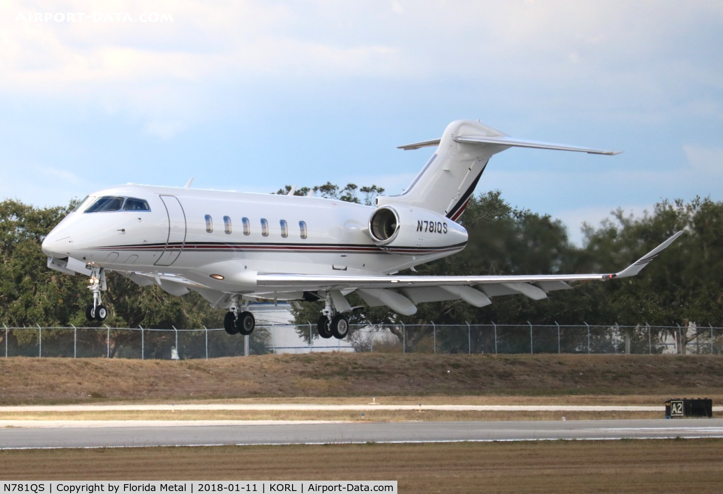 N781QS, 2015 Bombardier Challenger 350 (BD-100-1A10) C/N 20570, ORL spotting 2018