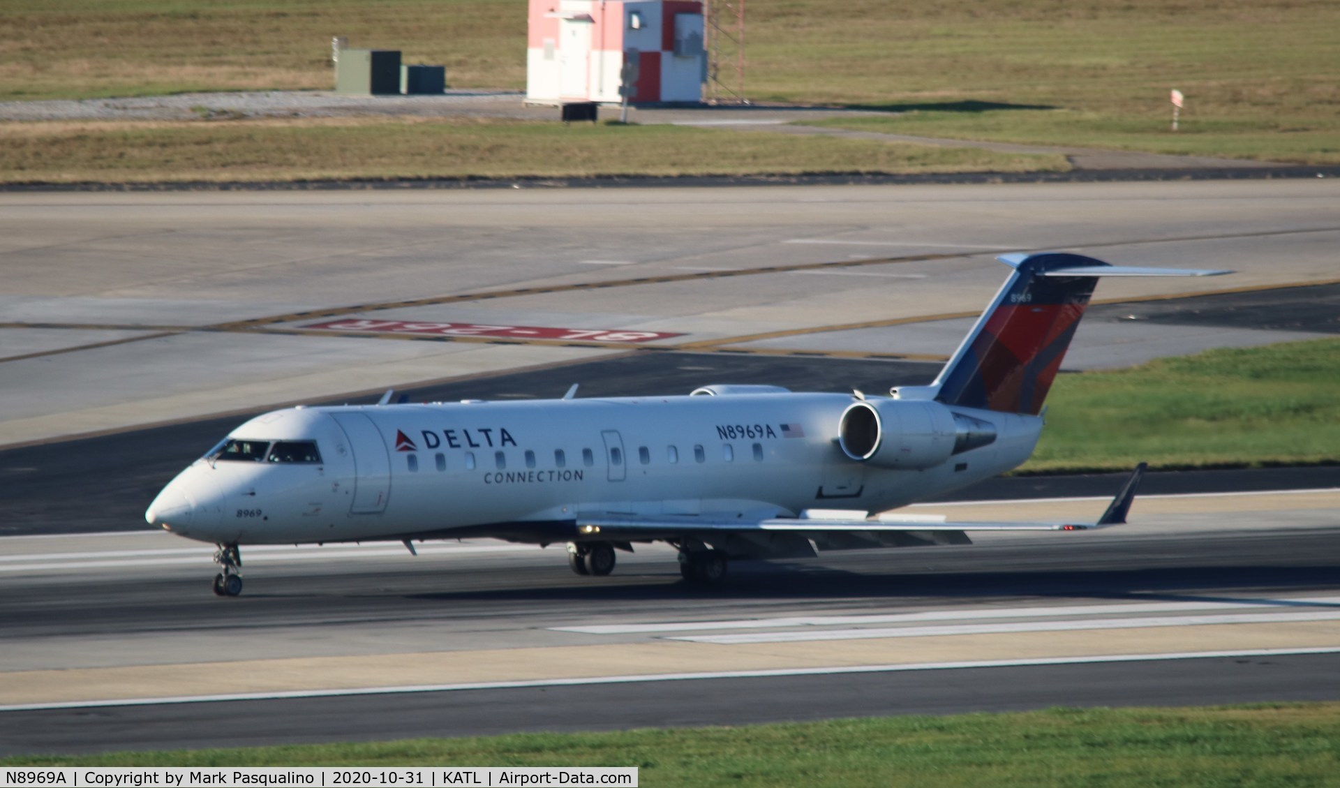 N8969A, 2004 Bombardier CRJ-200 (CL-600-2B19) C/N 7969, CL-600-2B19