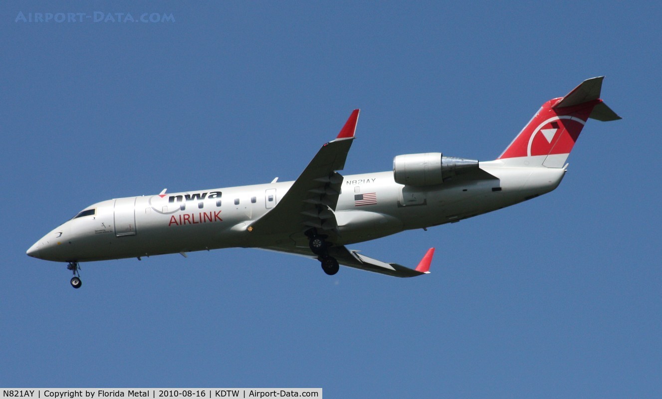 N821AY, 2005 Bombardier CRJ-200LR (CL-600-2B19) C/N 8021, DTW spotting 2010