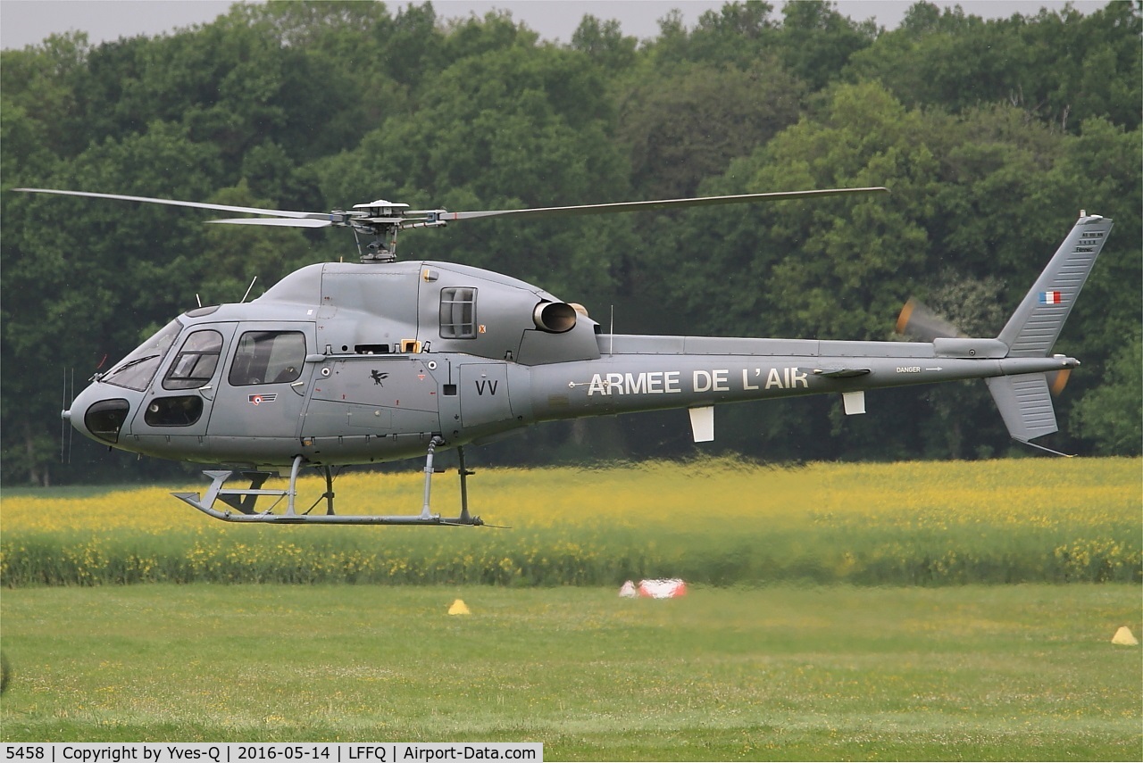 5458, 1990 Aérospatiale AS-555AN Fennec C/N 5458, Aérospatiale AS-555AN Fennec, Landing, La Ferté-Alais airfield (LFFQ) Air show 2016
