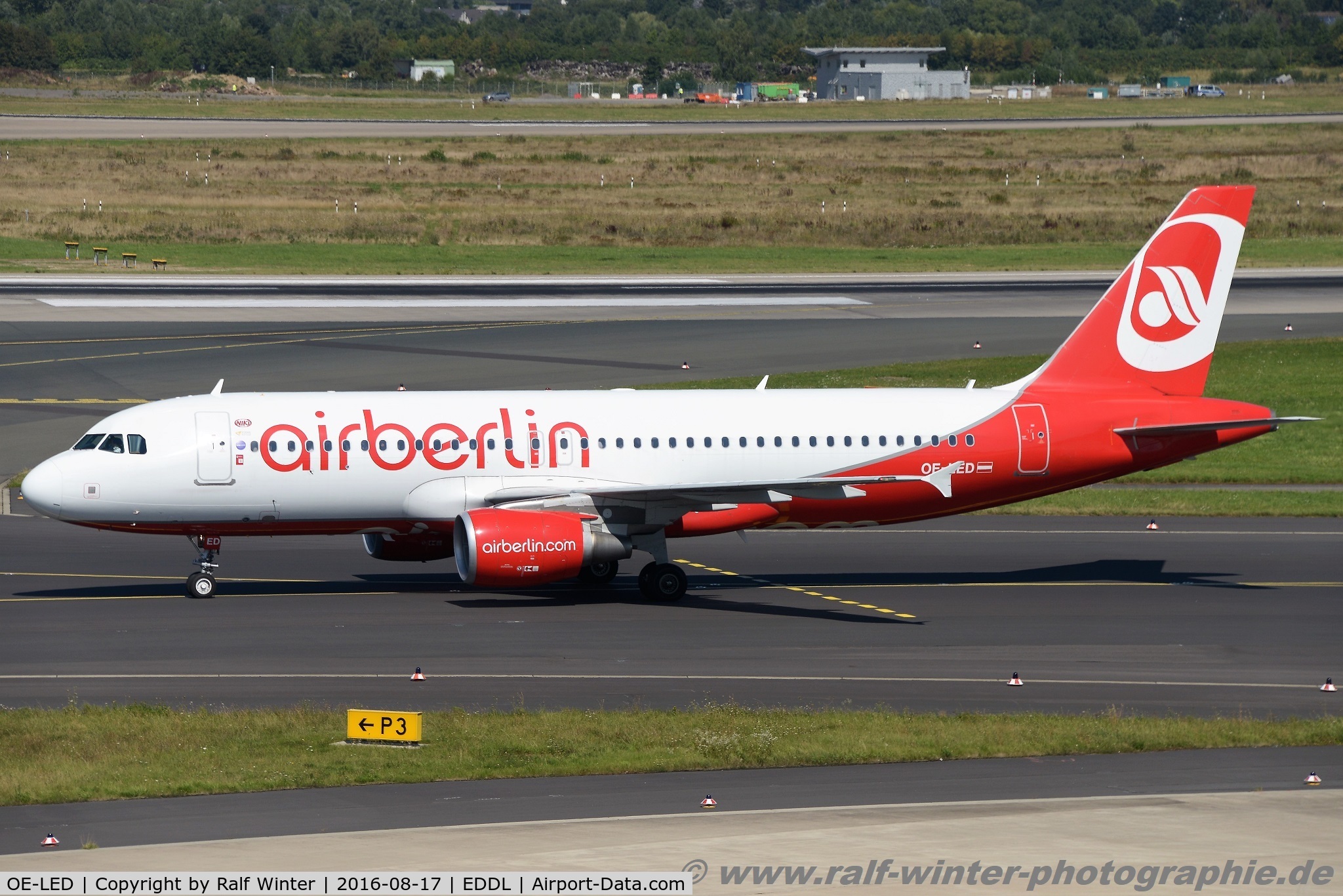 OE-LED, 2008 Airbus A319-112 C/N 3407, Airbus A320-214 - HG NLY Niki opfor Air Berlin 'AB colours' - 4606 - OE-LED - 17.08.2016 - DUS