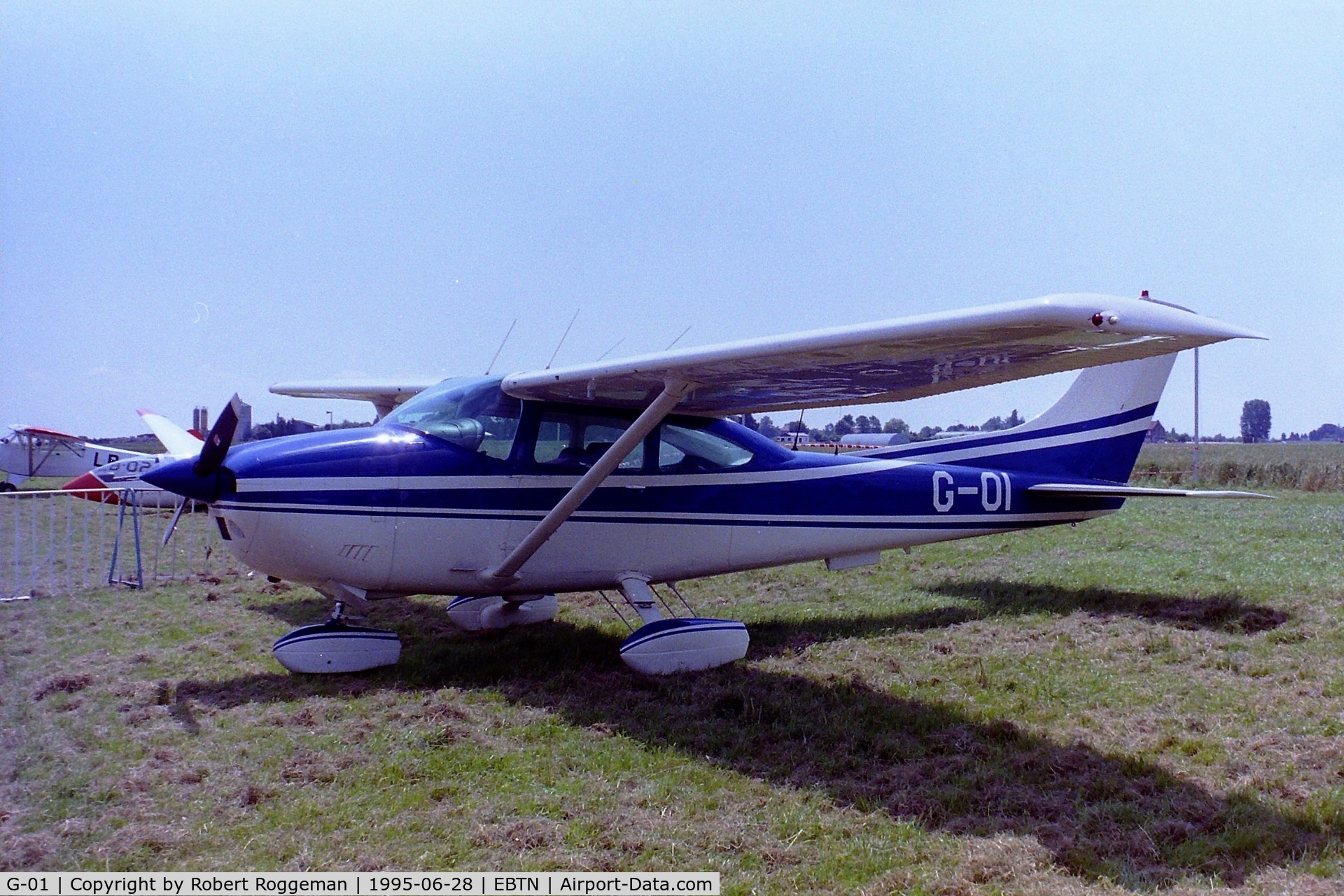 G-01, Cessna 182Q Skylane C/N 18267696, RIJKSWACHT-GENDARMERIE.
